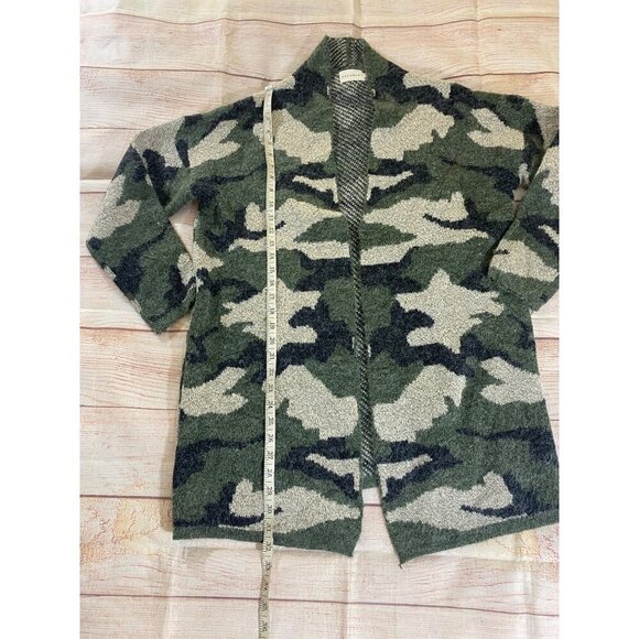 Dreamers Women's Green Camo Long Sleeve Open Front Cardigan - Large - Picture 6 of 12